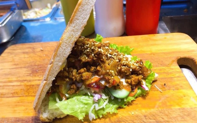 Bánh Mì Tam Giác Hải Phòng