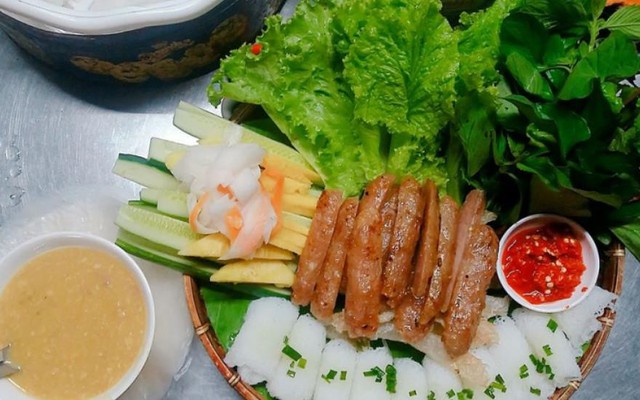 Mạ Quê - Nem Nướng, Bún Cá & Hàu Nướng