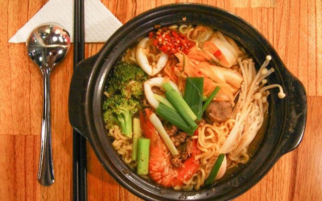 Bếp Bé Tí - Mì Cay & Lẩu