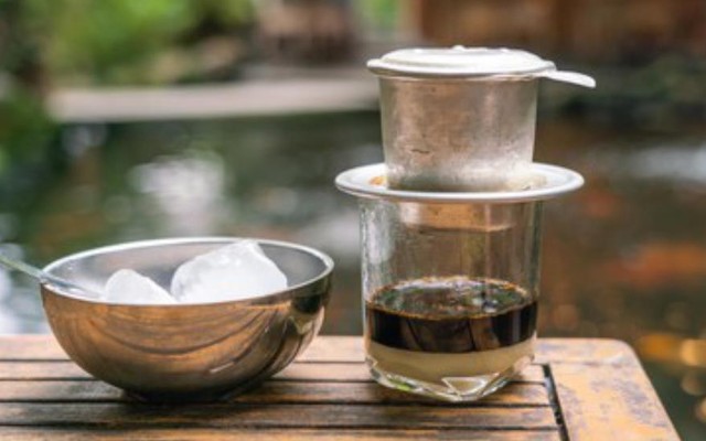 Sữa Đá Coffee - Thái Văn Lung