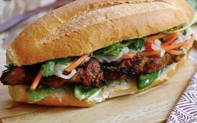 Dì Bình - Bánh Mì Thịt Nướng - Phùng Khoang
