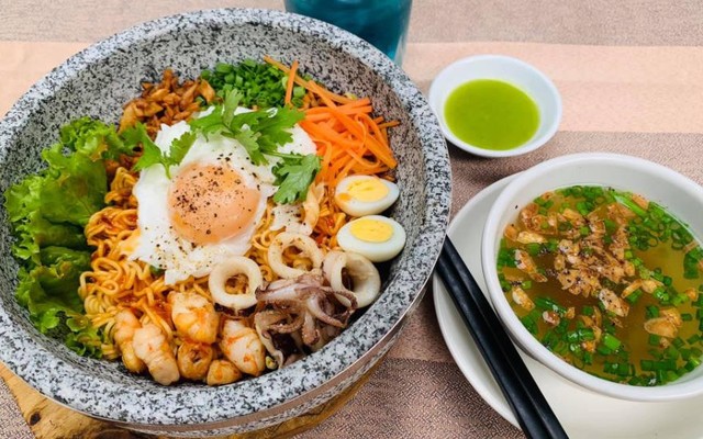 Tiệm Ăn Đồng Giao - Hủ Tiếu & Mì Trộn