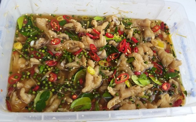 Bếp Nhà Cốm - Chân Gà Sả Ớt