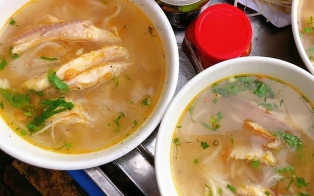 Bánh Canh Cá Lóc Cô Thư 2 - Nguyễn Ái Quốc