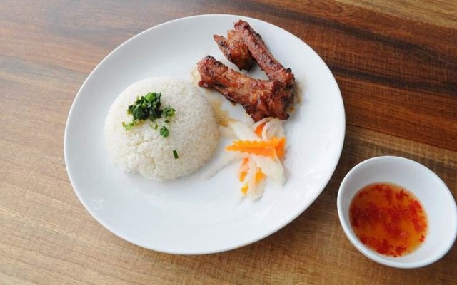 Lan - Cơm Tấm Đêm - Trần Hoàng Na