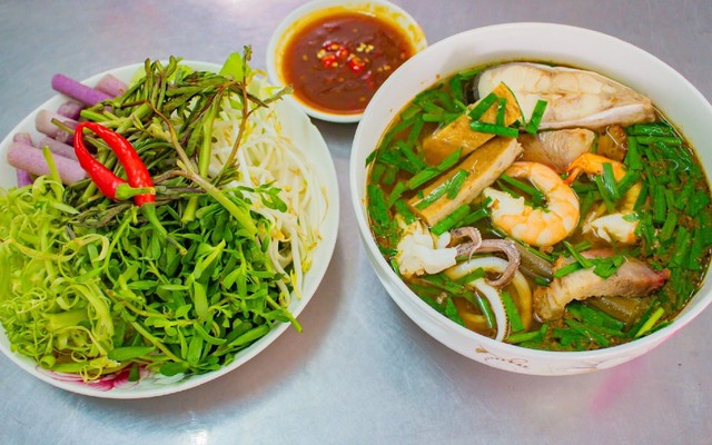 Quán Trang - Bún Mắm & Lẩu Mắm Miền Tây