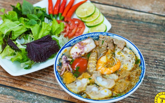 Đức Minh - Bún Riêu Bề Bề - Hồ Đắc Di