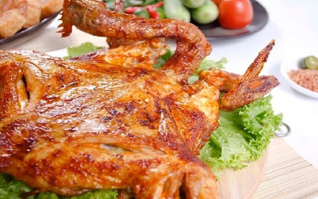 Gà Nướng Cô Phượng - Đường 30 Tháng 4