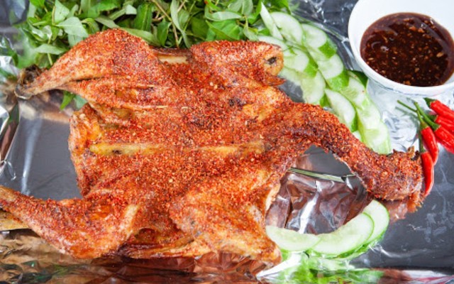 Gà Nướng Muối Ớt Hồng Kông