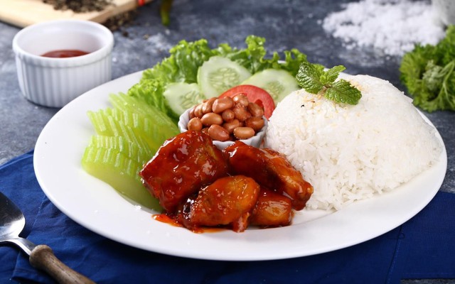 Bình An - Cơm Tự Chọn, Phở Gà & Bún Đậu Nem