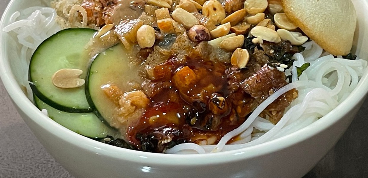 Chay Bà Tư - Bún Thịt Nướng Chay & Bò Kho Chay
