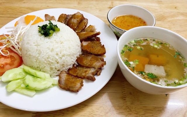 Nhà Ngoại - Cơm Xá Xíu, Mì & Hủ Tiếu - Shop Online