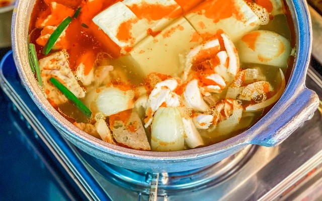 Lẩu Đuôi Bò Sân Bay B112