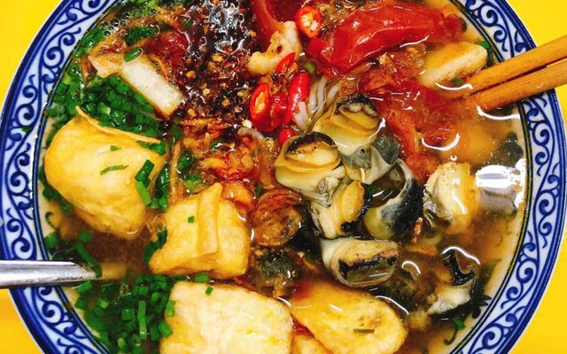 Chuông Quán - Bún Riêu Cua, Bún Chả & Bún Đậu