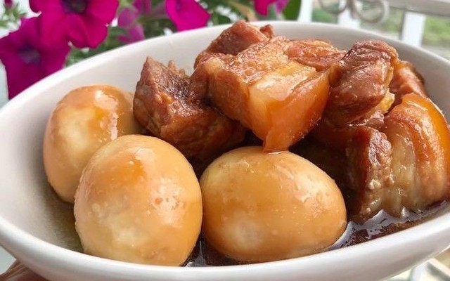 Nguyên - Cơm Văn Phòng - Đường Số 1