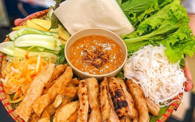Nem Nướng Nha Trang - Võ Oanh