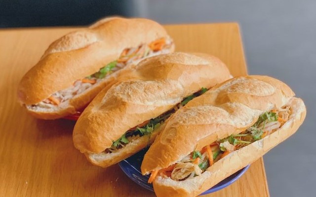 Bánh Mì Tú Quên - Đại Học Công Nghệ Thông Tin