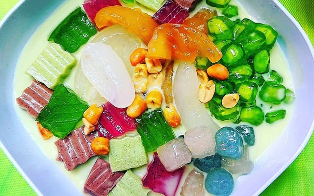 Mr Phong Dừa - Chè Dừa Nước Sáng Tạo