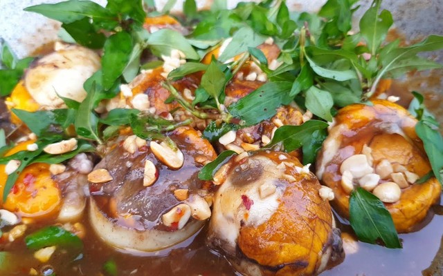 Hột Vịt Lộn Xào Me & Ăn Vặt - Vườn Lài