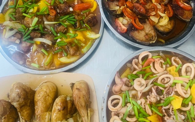 Cơm Huế Cố Đô - Trương Chí Cương