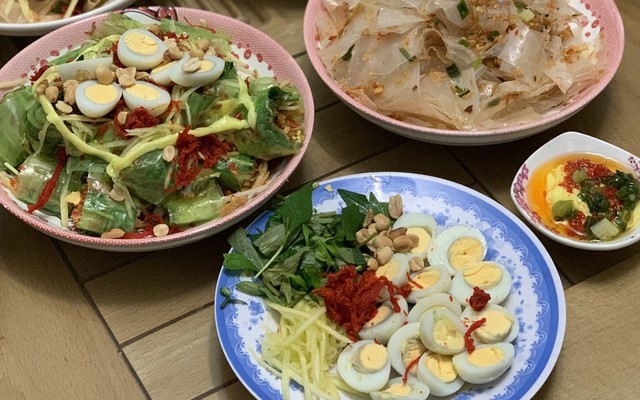 Family’s Fruit - Bánh Tráng Trộn