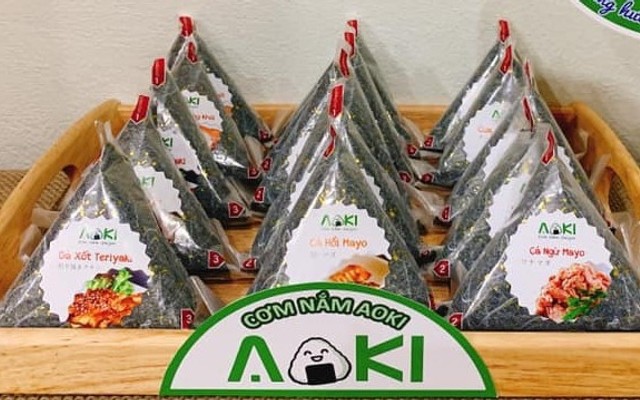 Cơm Nắm AOKI