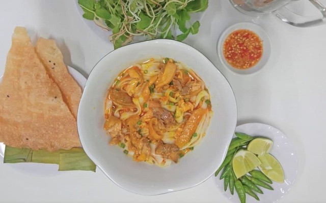 Mì Quảng 2 Chị Em - Kha Vạn Cân