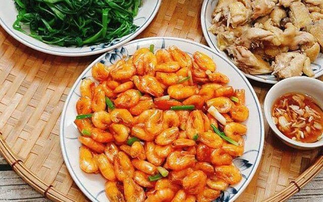 Quán Nga - Cơm Bình Dân & Mì Quảng - Đinh Tiên Hoàng