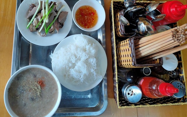 Khánh Hưng - Quán Lòng Gia Truyền