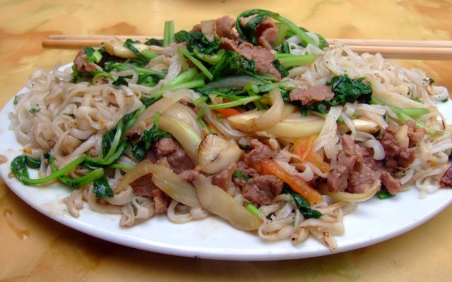 Hoa Long - Phở Xào, Phở Trộn & Cơm Rang