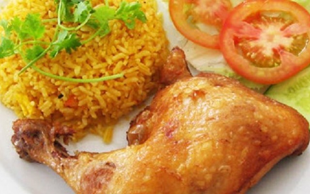 Cơm Gà Xối Mỡ - Hà Quán