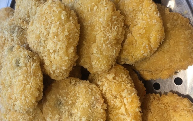 Bánh Gà Hồng Mai - Gà Rán & Khoai Lắc