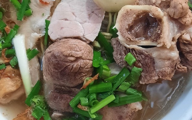 Hủ Tiếu Mì 96 - Nguyễn Sơn
