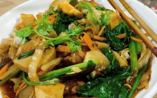 Bill Kitchen - Chuyên Món Xào & Bánh Mì Chảo - Ngô Gia Tự