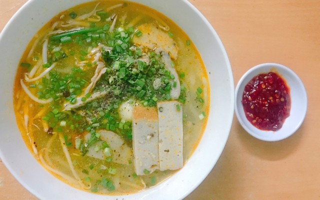 Cô Sáu - Bánh Canh Bột Mì & Bánh Cuốn Bình Định