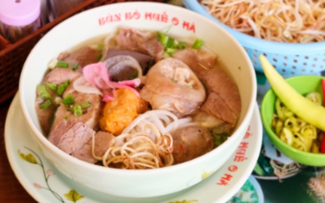Bún Bò Huế O Hà - Xuân La