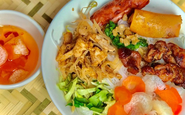 Bún Thịt Nướng 157