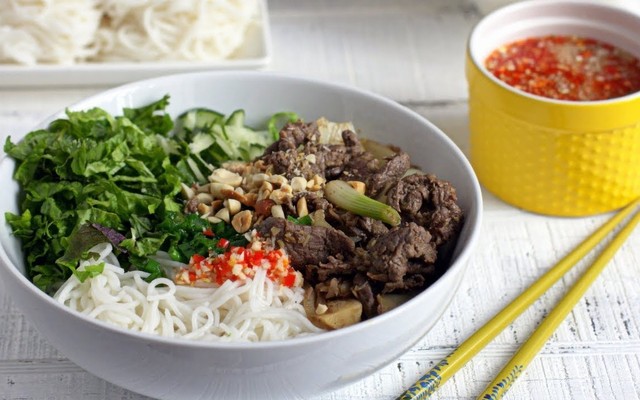 Minh Quang - Bún Trộn Nam Bộ