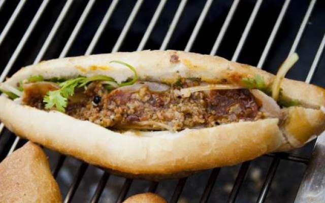 Quắn - Bánh Mì Hội An - 109 Bờ Bao Tân Thắng