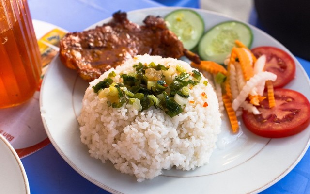 Vàng Béo - Bún Thịt Nướng, Bánh Mì Thịt Nướng & Mì Trộn - Trường Chinh