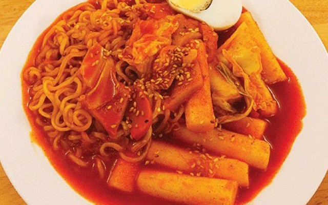 P&Friends - Cà phê & Bánh Gạo Cay, Mì Cay Bokki - Đường Số 7