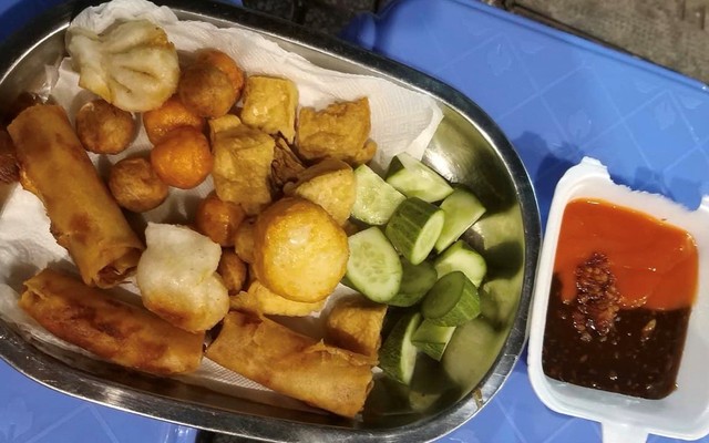 Sóc Nâu - Cá Viên Chiên & Xiên Que