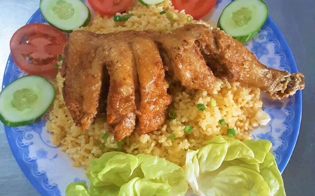 Cơm Chiên Gà Xối Mỡ Thịnh Phát