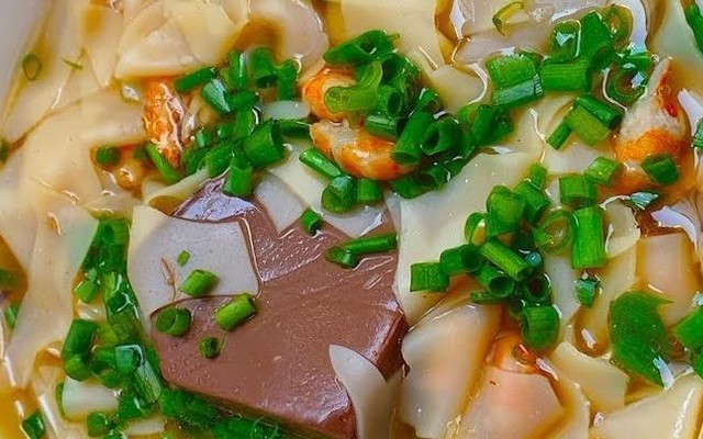 Hing Quán - Hoành Thánh Lá Và Xôi Bát Bửu