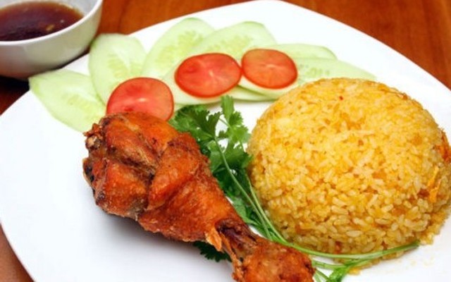 Quán Cơm Gà Bé Gái