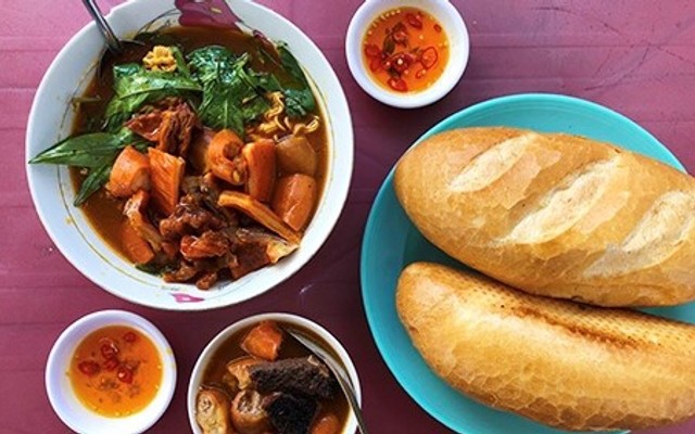 Quán A42 - Phá Lấu & Bò Kho - Trần Công An