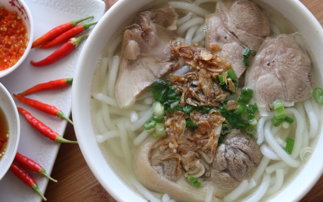 Nga Bánh Canh - Trần Cao Vân