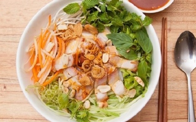 Trâm Trần - Bún Mắm & Nước Mía