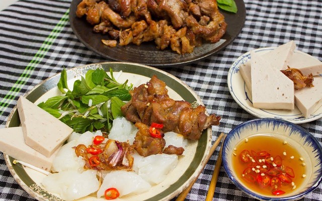 Ẩm Thực Cô Chang - Xôi  & Bánh Ướt Thịt Nướng