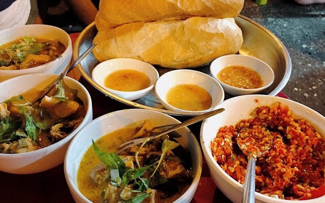 Cô Lan - Phá Lấu Bò - Gỏi Khô Bò